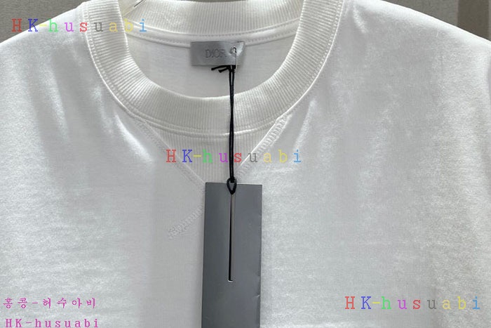 NEW 디올 반팔티 신상  DR 1114421
