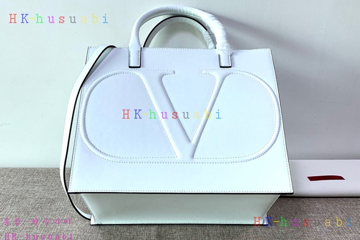 ★미러급★발렌티노  V로고 WALK 크로스백  V 585603