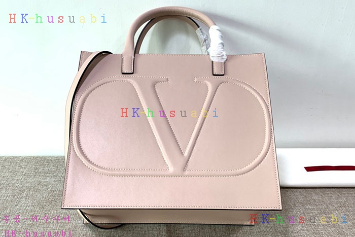 ★미러급★발렌티노  V로고 WALK 크로스백  V 585605