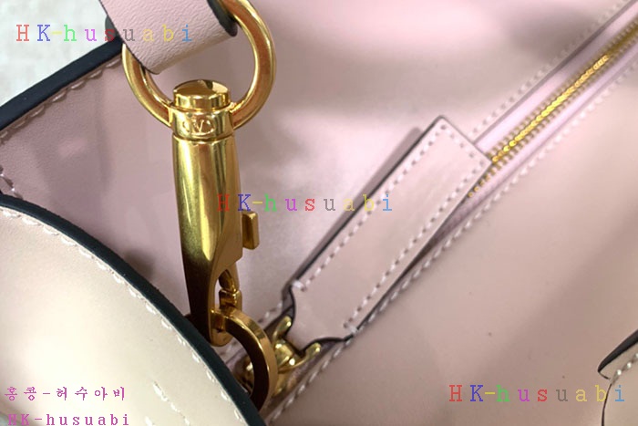 ★미러급★발렌티노  V로고 WALK 크로스백  V 585605