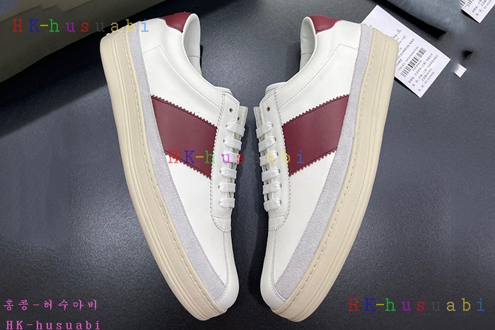 NEW 톰브라운  스니커즈 신상 TB 724665