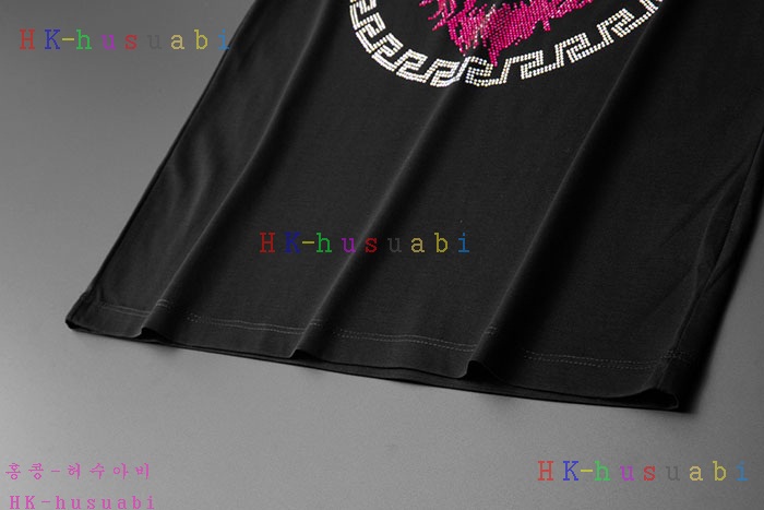 NEW 베르사체 반팔티 신상 V4524422