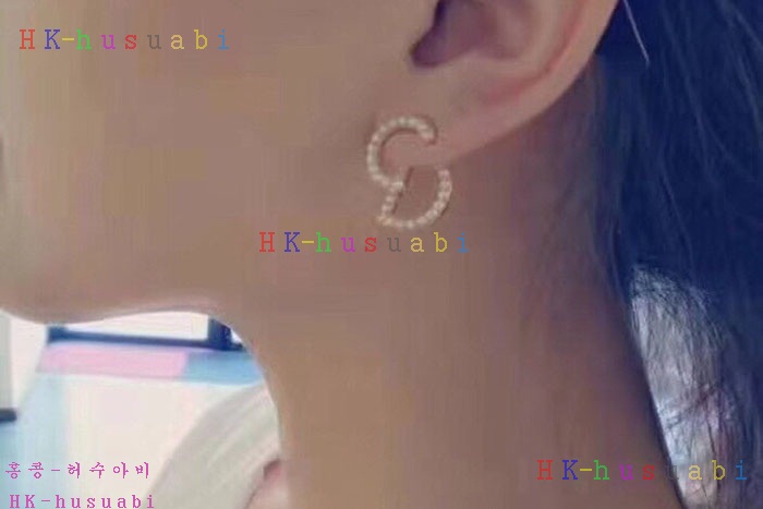 NEW 디올 귀걸이 신상 DR 342568