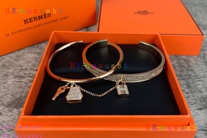 NEW 에르메스 팔찌 신상 H 7477716