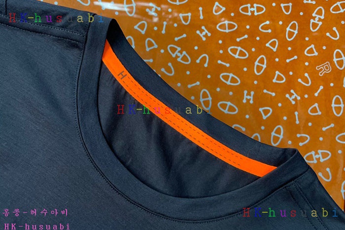 NEW 에르메스 반팔티 신상 H 958236