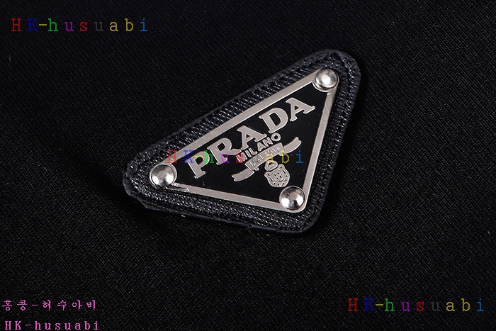 NEW 프라다 반팔티 신상 P 4276551