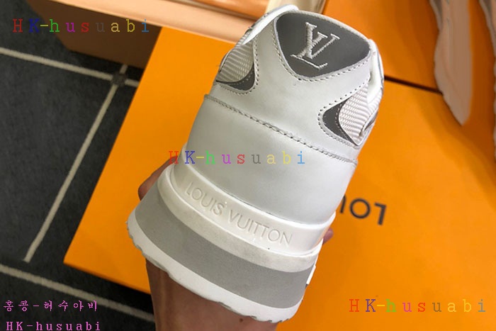 NEW 루이비통 남성 스니커즈  LV 124364
