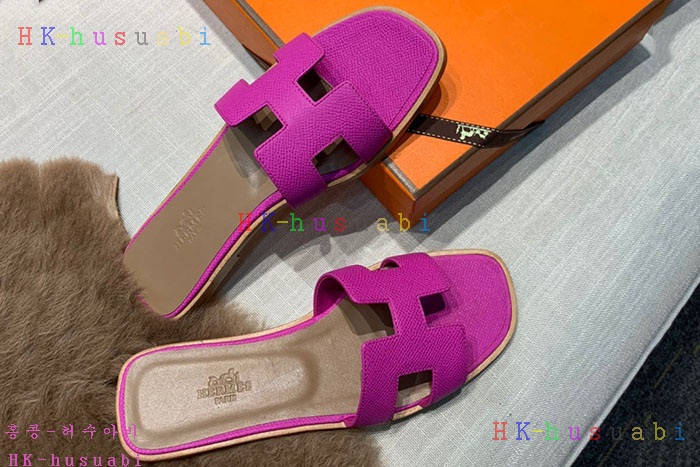NEW 에르메스 슬리퍼 신상 H 243556