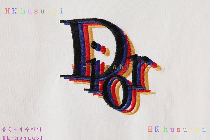 NEW 디올 반팔티 신상 DR 1243301