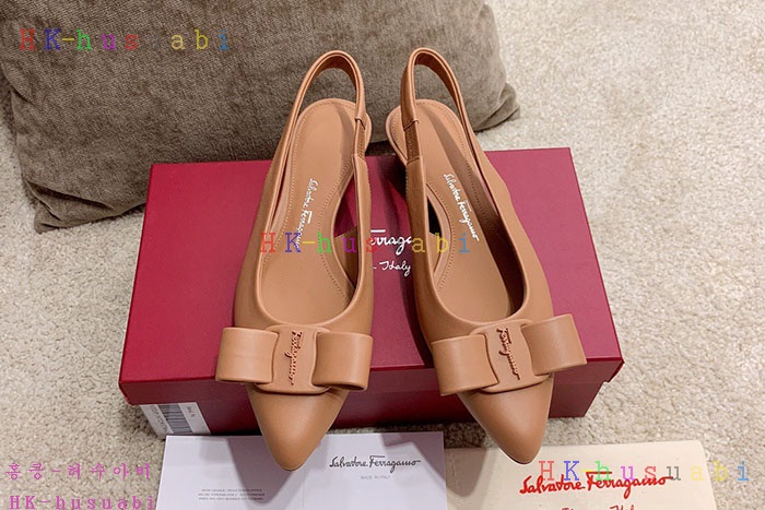 NEW 페라가모 여성 신발 신상 F 724424