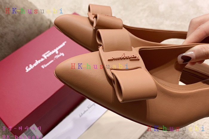 NEW 페라가모 여성 신발 신상 F 724424