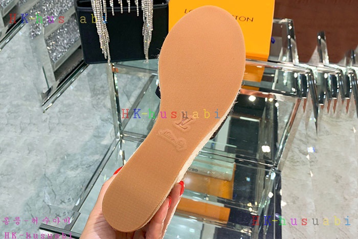 NEW 루이비통 신발 신상 LV 852240