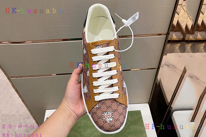 NEW 구찌 스니커즈 신상 GU 572441