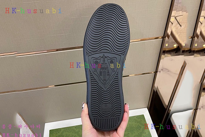 NEW 구찌 스니커즈 신상 GU 572444
