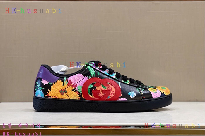 NEW 구찌 스니커즈 신상 GU 572444