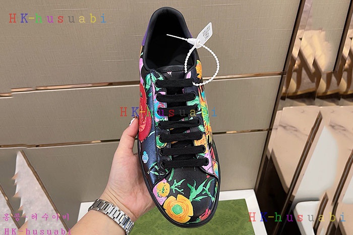 NEW 구찌 스니커즈 신상 GU 572444