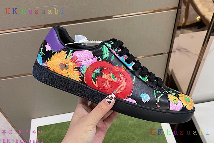 NEW 구찌 스니커즈 신상 GU 572444