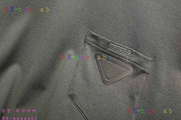 NEW 프라다 반팔티 신상 P 255526