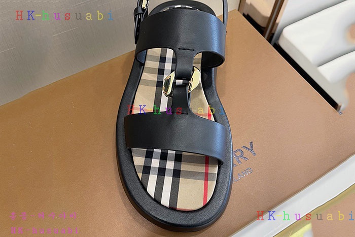 NEW 버버리 샌들 신상 BB  557245