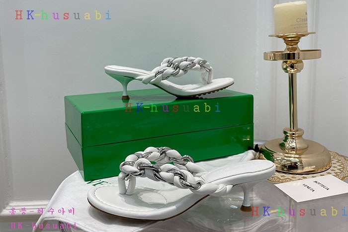 NEW 보테가베네타 샌들 신상 BV 557251