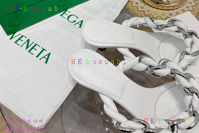 NEW 보테가베네타 샌들 신상 BV 557251