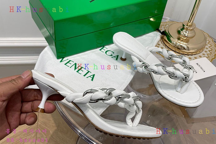 NEW 보테가베네타 샌들 신상 BV 557251