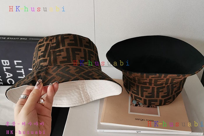 NEW 펜디 모자 신상 FD 863533