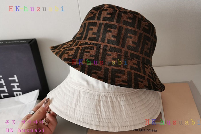 NEW 펜디 모자 신상 FD 863533