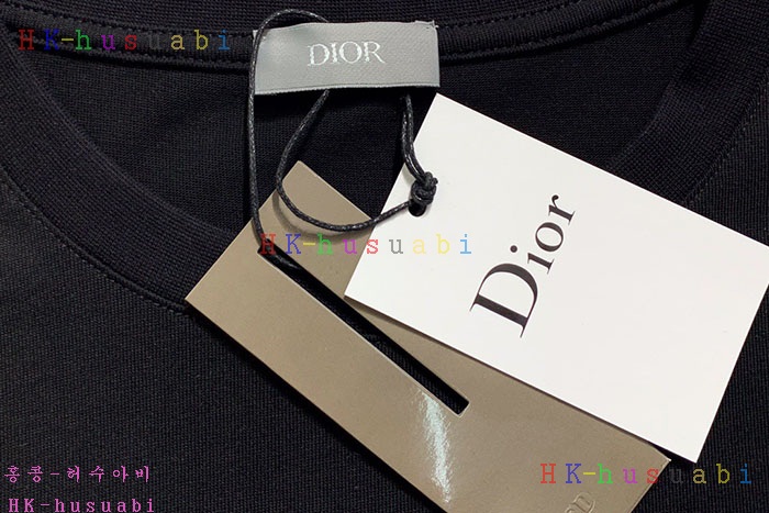 NEW 디올 반팔티 신상 DR 5572444
