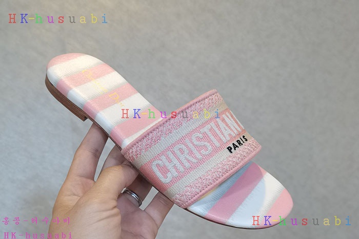 NEW 디올 슬리퍼 신상 DR 957401