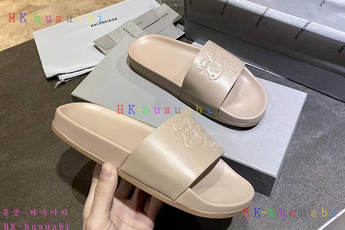NEW 발렌시아가 슬리퍼 신상 B 922548