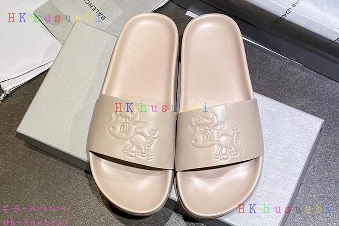 NEW 발렌시아가 슬리퍼 신상 B 922548