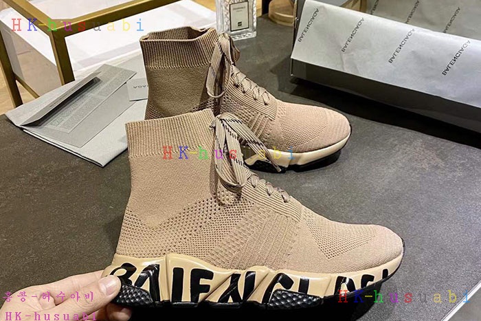 NEW 발렌시아가 스니커즈 신상 B 922544