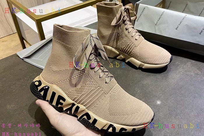 NEW 발렌시아가 스니커즈 신상 B 922544