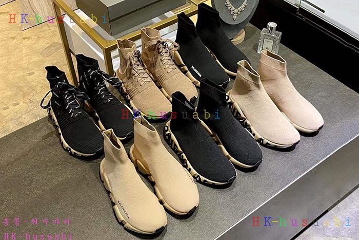 NEW 발렌시아가 스니커즈 신상 B 922544