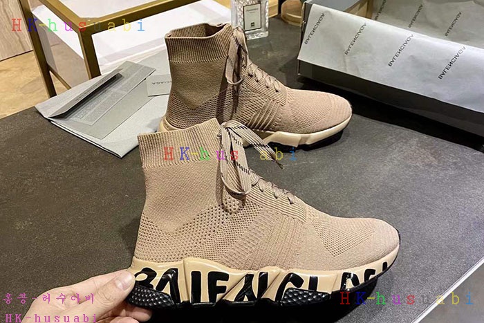 NEW 발렌시아가 스니커즈 신상 B 922544