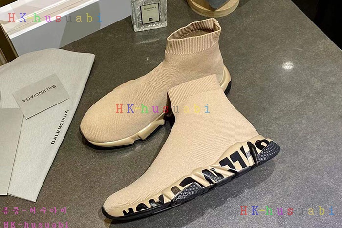 NEW 발렌시아가 스니커즈 신상 B 922541
