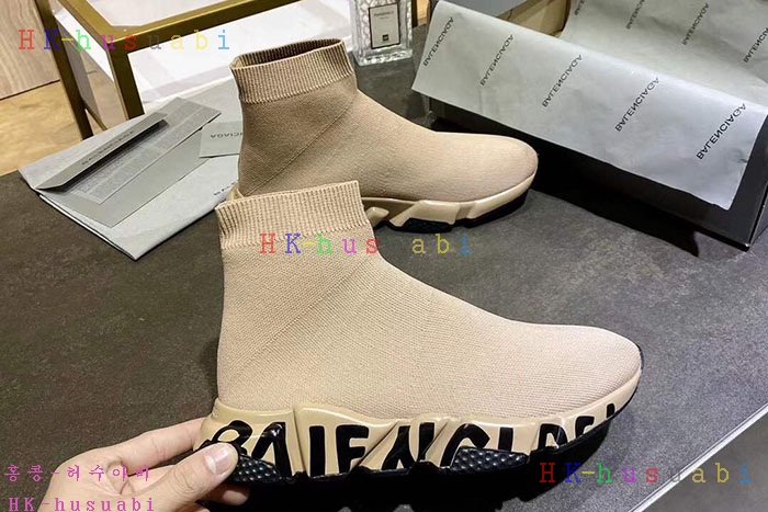 NEW 발렌시아가 스니커즈 신상 B 922541