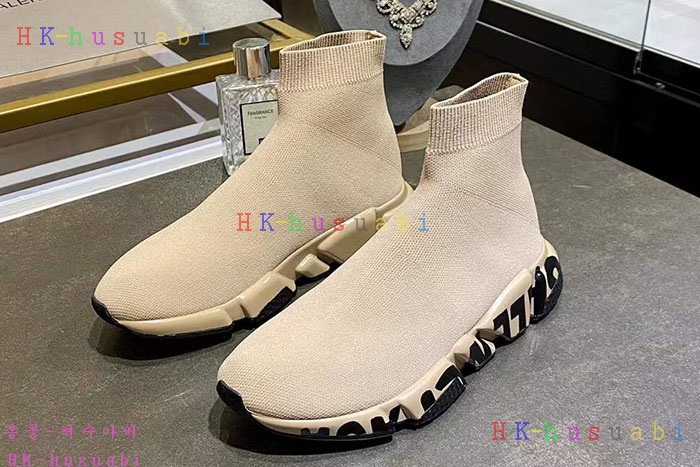 NEW 발렌시아가 스니커즈 신상 B 922541