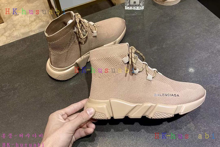 NEW 발렌시아가 스니커즈 신상 B 922543