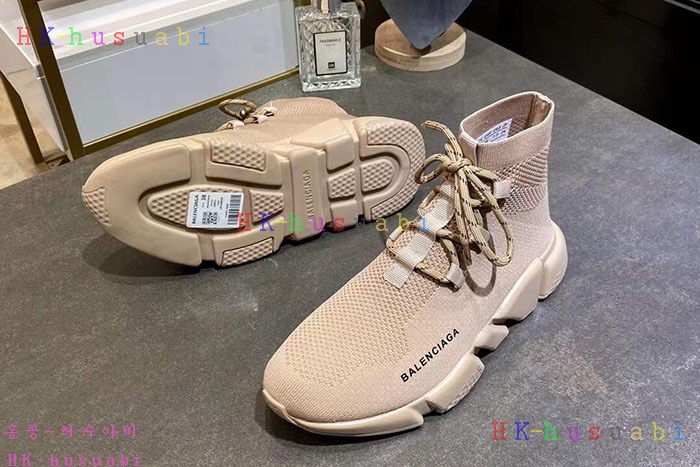 NEW 발렌시아가 스니커즈 신상 B 922543