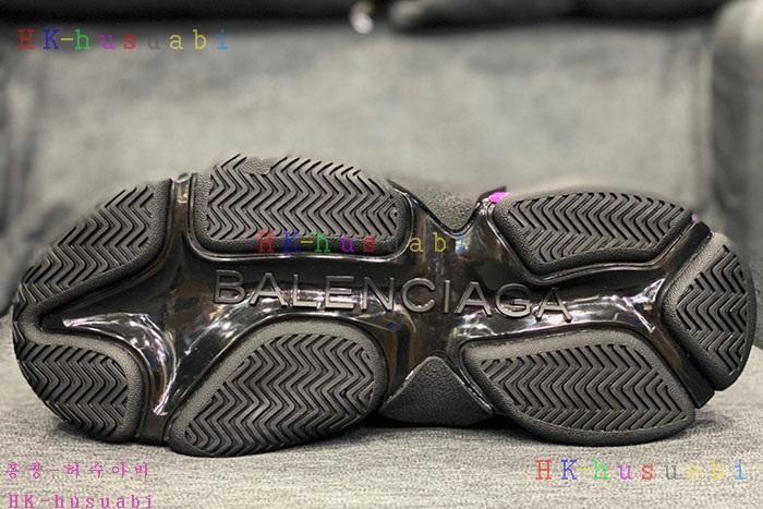 NEW 발렌시아가 스니커즈 신상 B 922302