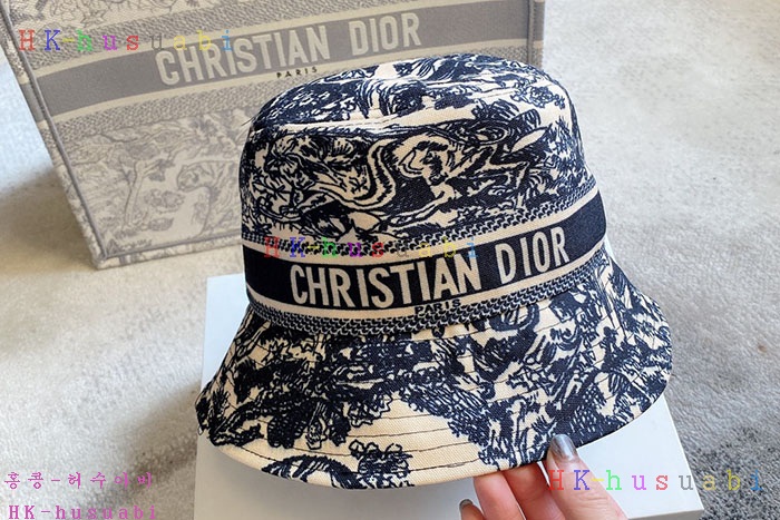 NEW 디올 모자 신상 DR 678883