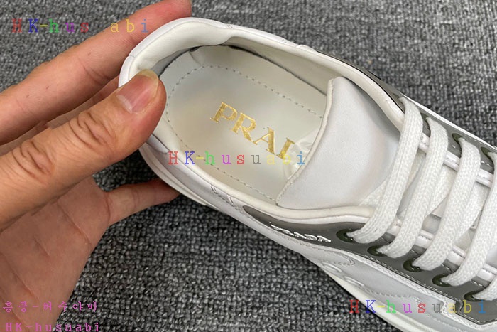 NEW 프라다 남성 스니커즈 P 455830