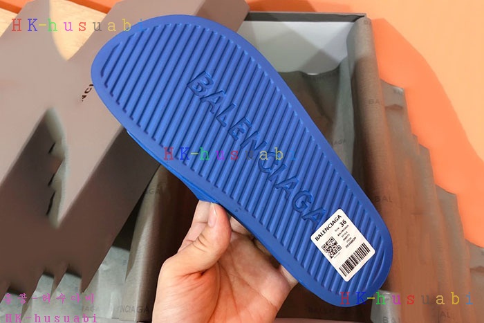 NEW발렌시아가 슬리퍼 신상 B 858223