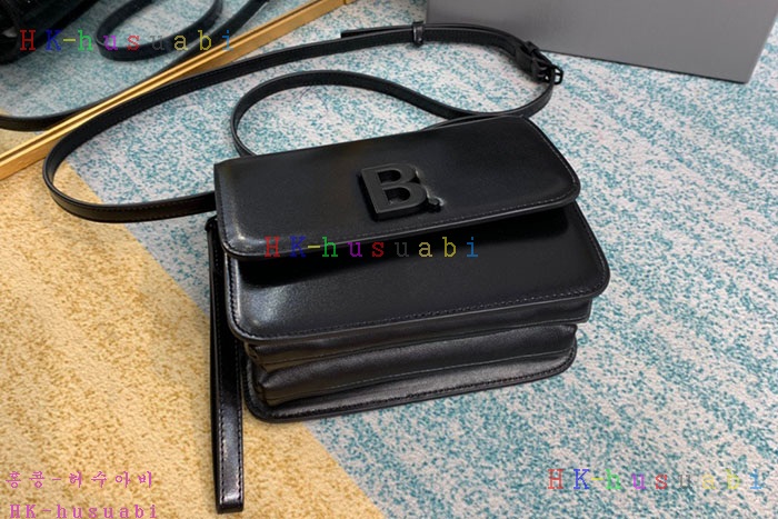 ★미러급★발렌시아가 B로고 크로스백  618156-4
