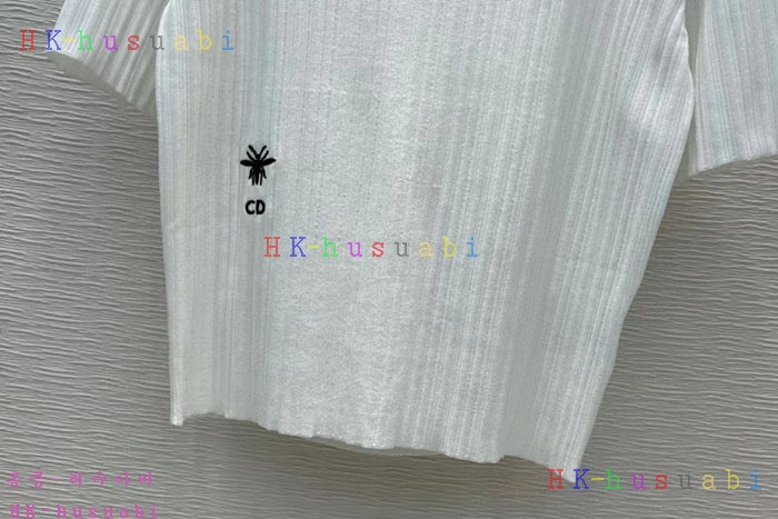 NEW 디올 반팔티 신상 DR 857885