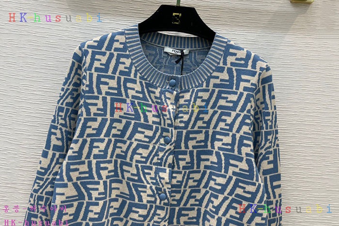NEW 펜디 가디건 신상 FD 8875820