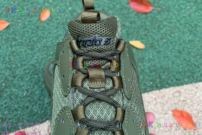 NEW 발렌시아가 스니커즈 신상 B 889654