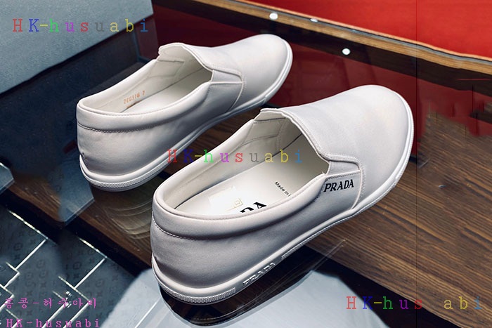 NEW 프라다 스니커즈 신상 P 335698